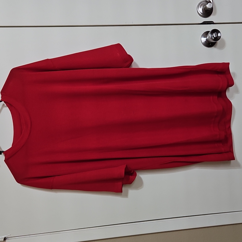 Men CoolingNet Red Shirt Size 2XL - Pulled String (pictured)